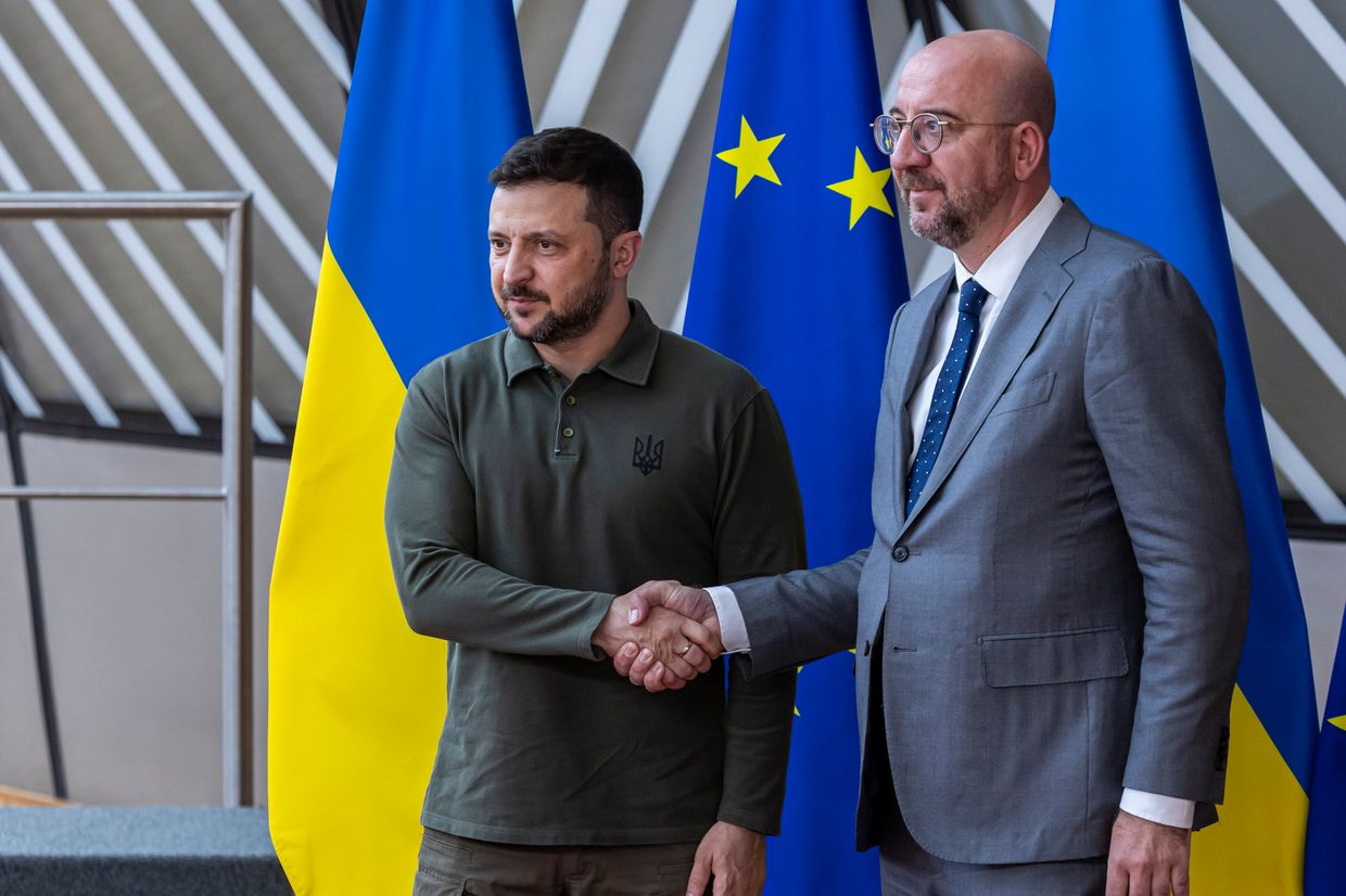 Zelensky arrives in Brussels to pitch Ukraine's victory plan to European Council