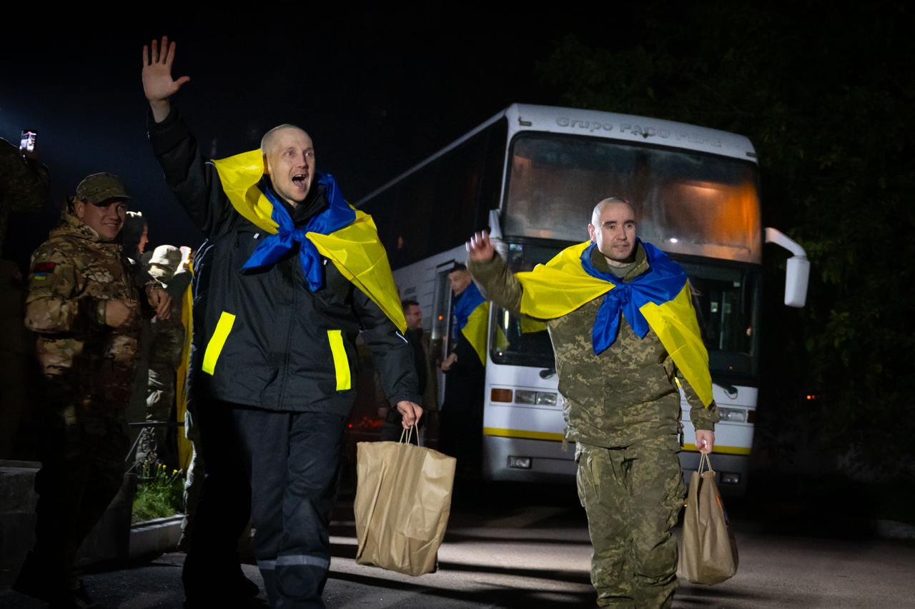 Azov soldiers, human rights activist Butkevych among those returned in 190-person prisoner swap