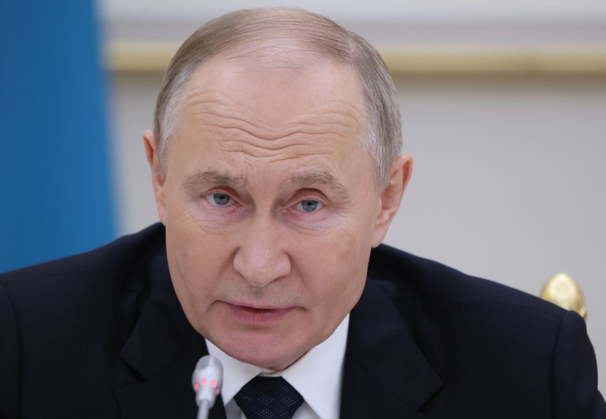 Putin threatens to target 'decision-making centers' in Kyiv with Oreshnik missile